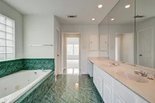 5425 Loch Lomond Dr, Houston, TX 77096 - Photo 37