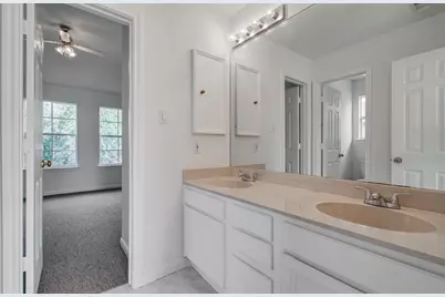 5425 Loch Lomond Drive, Houston, TX 77096 - Photo 27