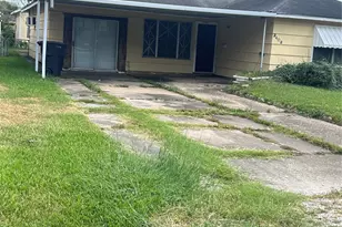 2402 Reinerman St, Houston, TX 77007 - Photo 9