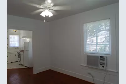 2924 Ave P 1/2 #1, Galveston, TX 77550 - Photo 9