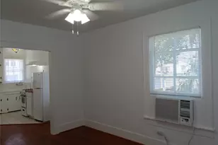 2924 Ave P 1/2, Galveston, TX 77550 - Photo 9