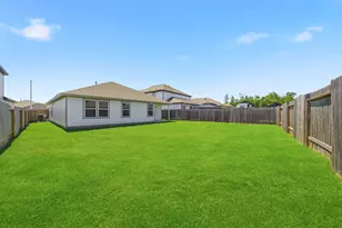 14215 Spg Vly Dr, Conroe, TX 77303 - Photo 23