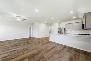 14215 Spg Vly Dr, Conroe, TX 77303 - Photo 9