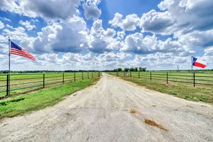 12068 Dunns Fort Rd, Hearne, TX 77859 - Photo 1