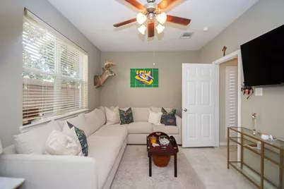 2127 Stacy Glen, Houston, TX 77008 - Photo 3