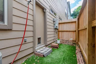 2127 Stacy Glen, Houston, TX 77008 - Photo 27