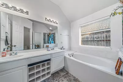 411 Green Cedar Drive, League City, TX 77573 - Photo 17