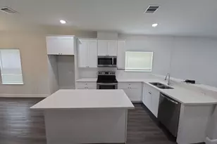8235 Locksley Rd, Houston, TX 77078 - Photo 17