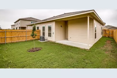 122 Wickersham #B, Conroe, TX 77304 - Photo 15