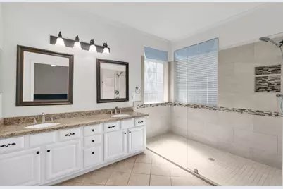 67 E Sterling Pond Circle, The Woodlands, TX 77382 - Photo 27