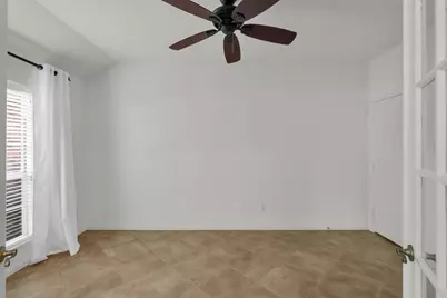 67 E Sterling Pond Circle, The Woodlands, TX 77382 - Photo 11