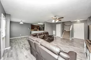 9219 Dewberry Blossom Ln, Houston, TX 77064 - Photo 7