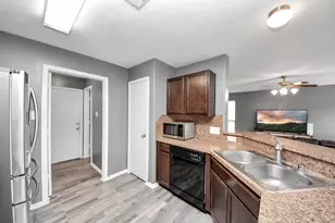 9219 Dewberry Blossom Ln, Houston, TX 77064 - Photo 15