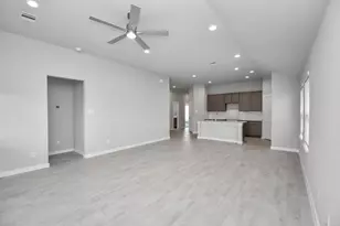 359 Ice Shr Trl, Dayton, TX 77535 - Photo 17