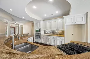 4510 Cypress Pond Ct, Houston, TX 77059 - Photo 15