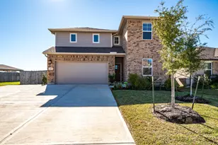 8603 Treetop Hts Dr, Baytown, TX 77523 - Photo 1