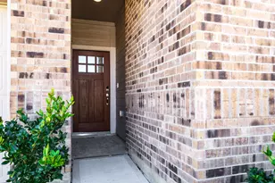 8603 Treetop Hts Dr, Baytown, TX 77523 - Photo 5