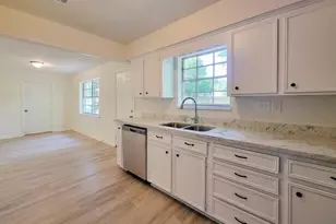 6 Sowell Ln, Huntsville, TX 77320 - Photo 9