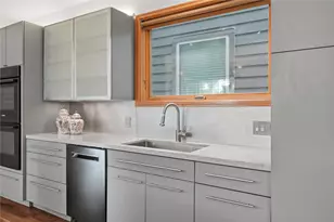 1853 Sul Ross St, Houston, TX 77098 - Photo 13