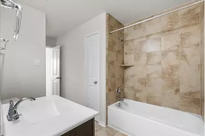 2246 Oakleaf Trail Lane, League City, TX 77573 - Photo 35
