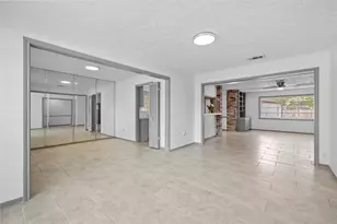 13834 Oakwood Ln, Sugar Land, TX 77498 - Photo 11