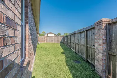 10203 Azalea Village, Houston, TX 77088 - Photo 15