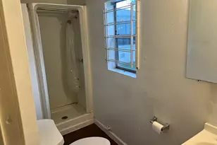 124 Carson Ct, Houston, TX 77004 - Photo 3