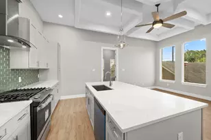 2310 Detering St, Houston, TX 77007 - Photo 11