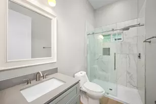 2310 Detering St, Houston, TX 77007 - Photo 13