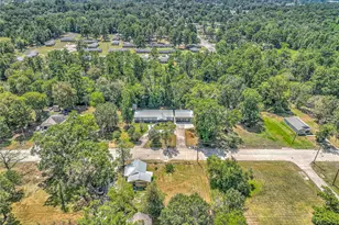 704 W West St, Livingston, TX 77351 - Photo 25