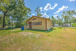 704 W West St, Livingston, TX 77351 - Photo 15