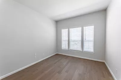 710 Woodbinde, League City, TX 77573 - Photo 5