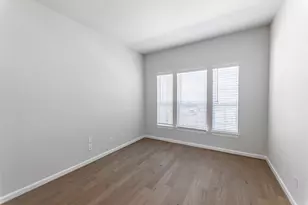 710 Woodbinde, League City, TX 77573 - Photo 5