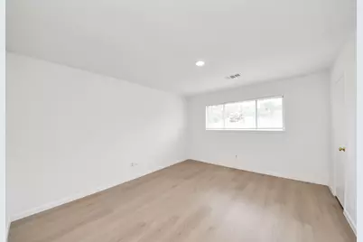 7230 Pella Drive, Houston, TX 77036 - Photo 9
