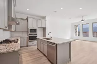 8610 Blue Coral Dr, Cypress, TX 77433 - Photo 5