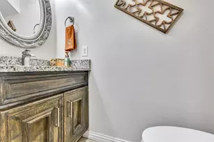 10623 Gulf Valley St, Houston, TX 77075 - Photo 15