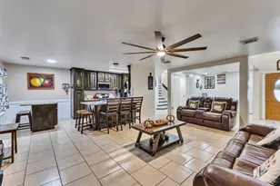 10623 Gulf Valley St, Houston, TX 77075 - Photo 11