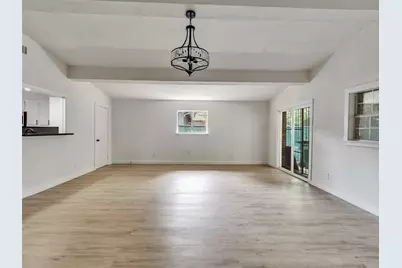 5627 Southbrook Drive, Houston, TX 77033 - Photo 21