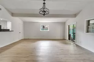 5627 Southbrook Dr, Houston, TX 77033 - Photo 21