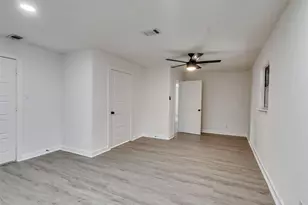 5627 Southbrook Dr, Houston, TX 77033 - Photo 27