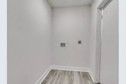 5627 Southbrook Drive, Houston, TX 77033 - Photo 25