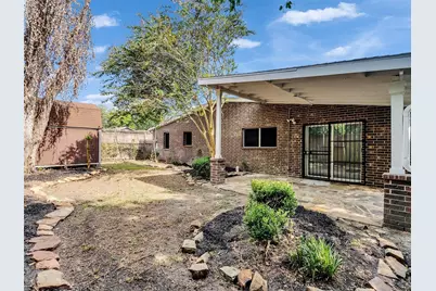 5627 Southbrook Drive, Houston, TX 77033 - Photo 29