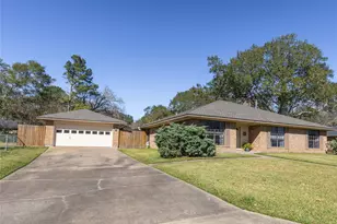204 Briarwood Dr, Bellville, TX 77418 - Photo 3