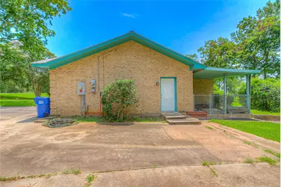 188 Old Post Road S, Livingston, TX 77352 - Photo 7