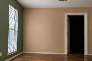 410 Brook Hollow Dr, Conroe, TX 77385 - Photo 3