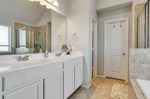 2711 Painted Sunrise Trail, Houston, TX 77045 - Photo 27