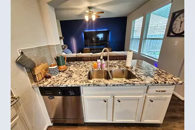 2711 Painted Sunrise Trail, Houston, TX 77045 - Photo 15