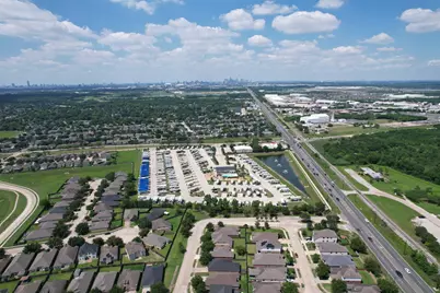 2711 Painted Sunrise Trail, Houston, TX 77045 - Photo 41