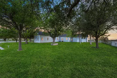 9058 Sam Houston, Brenham, TX 77833 - Photo 27