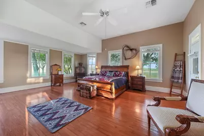9058 Sam Houston, Brenham, TX 77833 - Photo 17